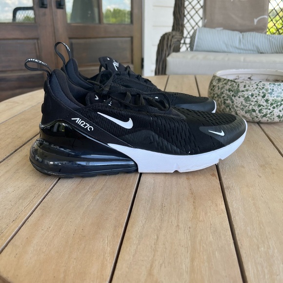 Nike Air Max 270 - Picture 8 of 11